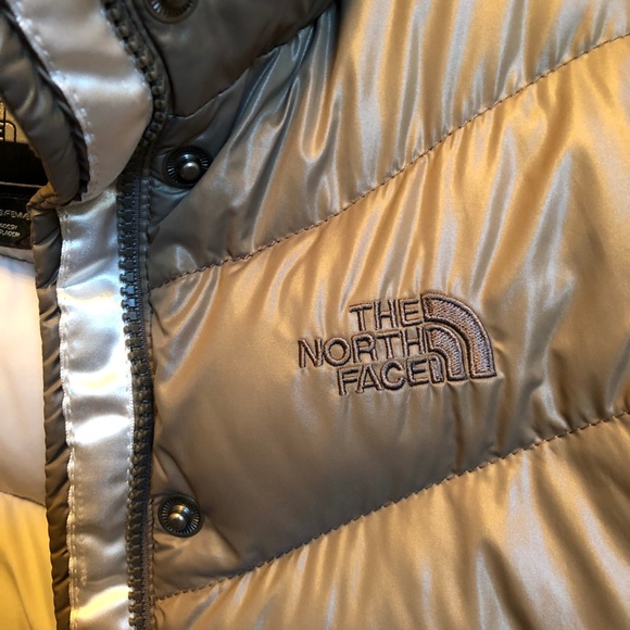 The North Face Jackets & Blazers - The North Face 700 Women's down jacket